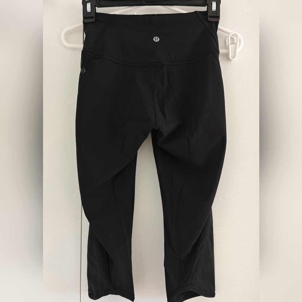 lululemon black cropped side mesh leggings NEW